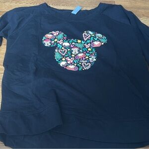 Women's Black Graphic Long Sleeve Tee